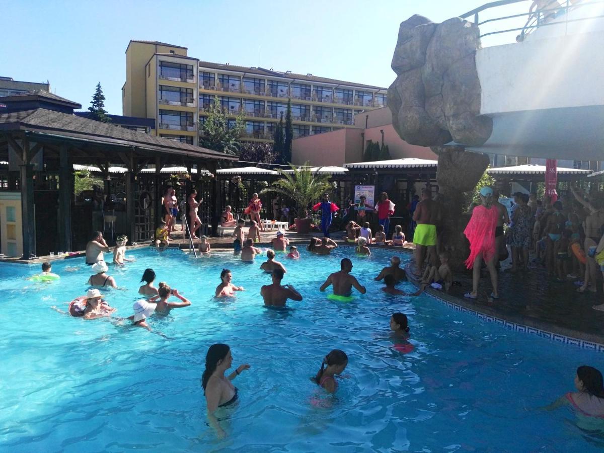 Apartment Konstantin In Trakia Plaza サニービーチ エクステリア 写真